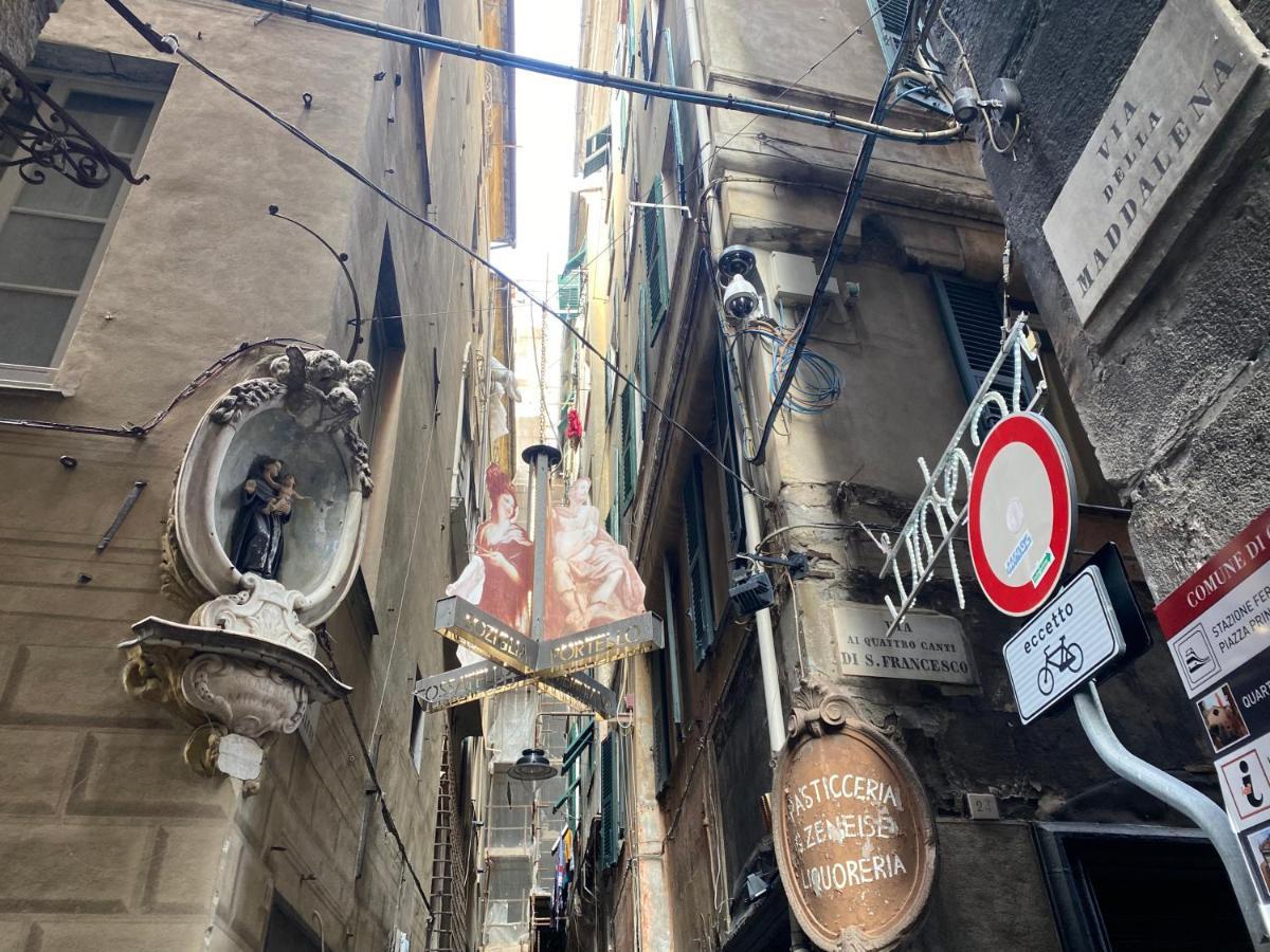 Casaviva- Ampio Appartamento Nei Vicoli Di Genova Extérieur photo